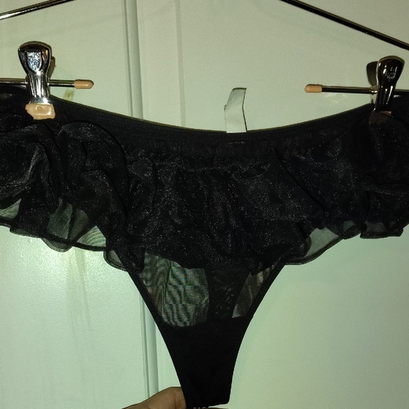 Black Ruffled Women's Intimate - Picture 4 of 5